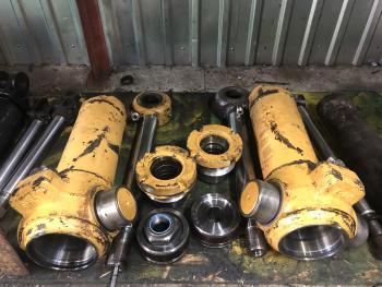 Гидроцилиндры трактора caterpillar